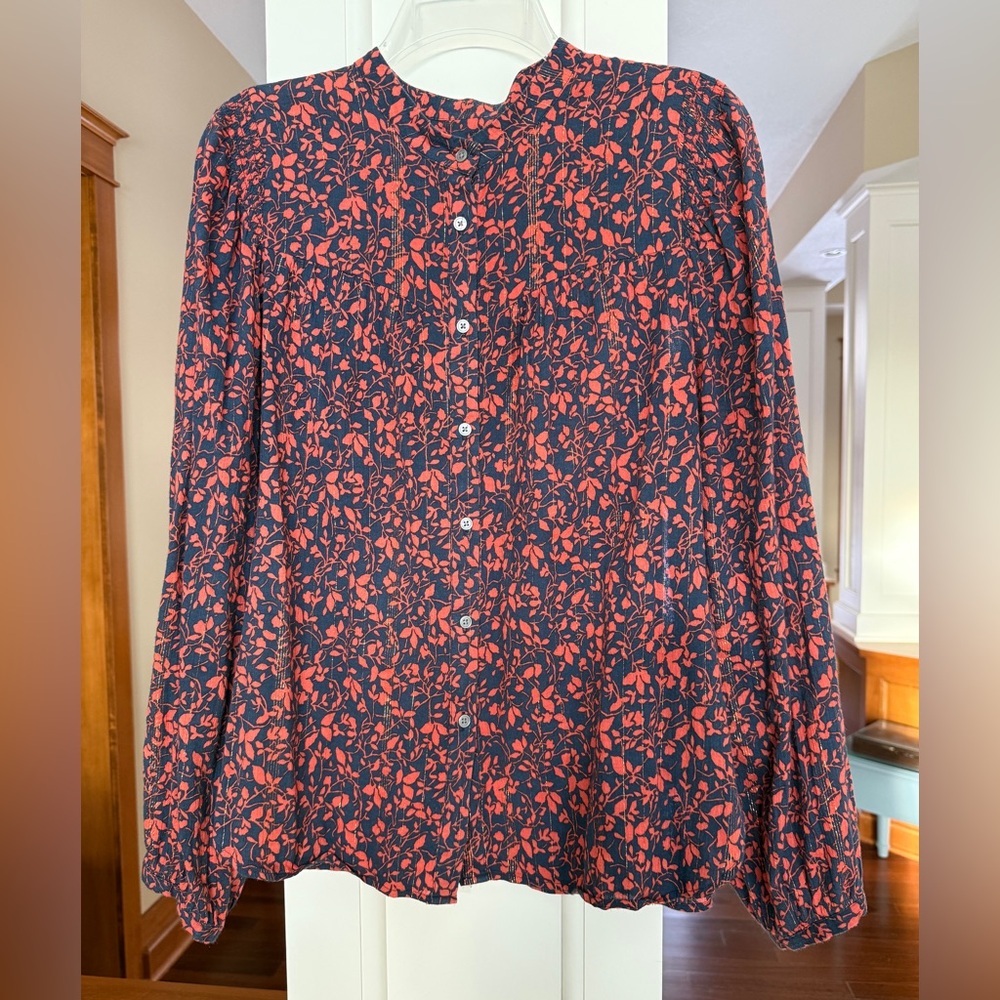 Loft Women’s Large Floral Red w/golden threading button front cotton top. - Picture 4 of 11